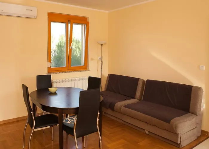 Klara Apartamento Pomer