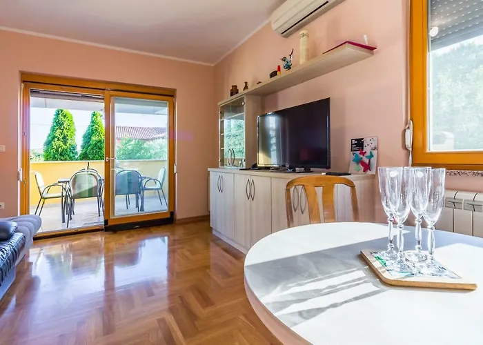 Klara Apartamento *