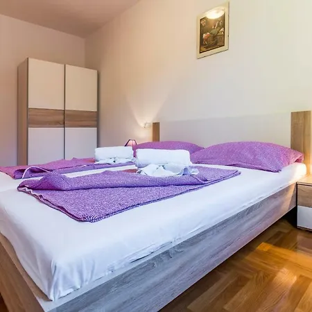 Apartment Klara *